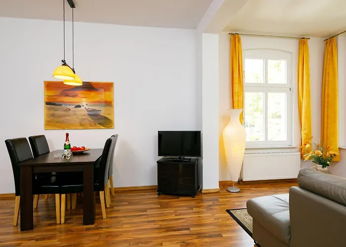 Sonnenblume By Interhome 泽姆平